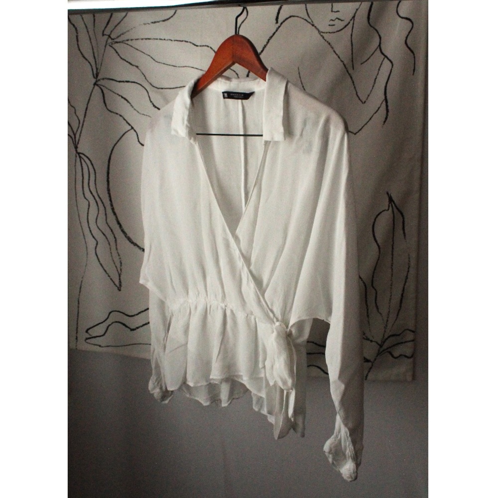 Zara Women’s White Wrap Top/Blouse.
